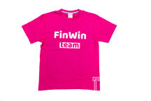 Розовые футболки с надписью «FIN WIN Team»