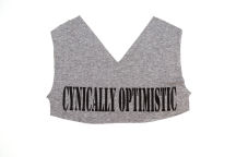 Серый крой с надписью «CYNICALLY ОPTIMISTIC»